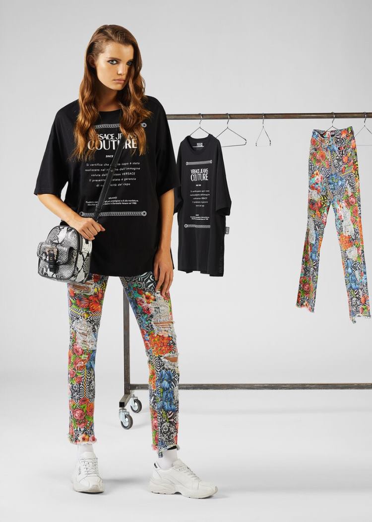 Versace Jeans Couture Etichetta detail βαμβακερα T Shirt μπλουζακια Jeans Couture μαυρα | QXCLD19