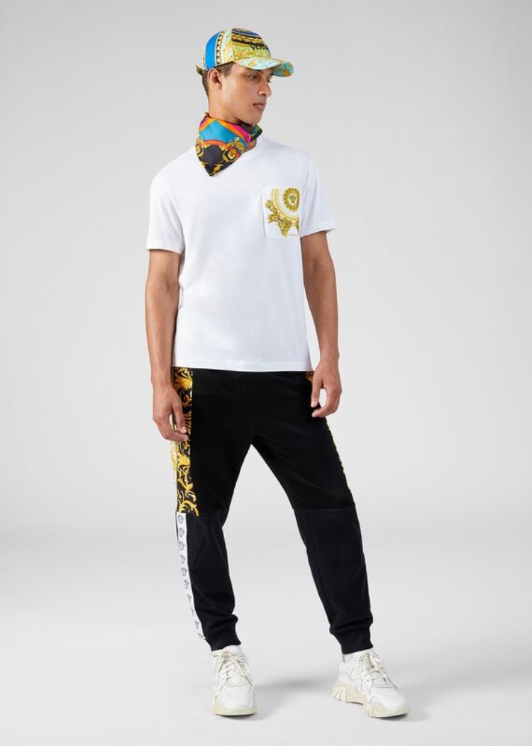 Versace Medusa Embroidered T Shirt μπλουζακια ανδρικα ασπρα χρυσο χρωμα | 6G2NKOH