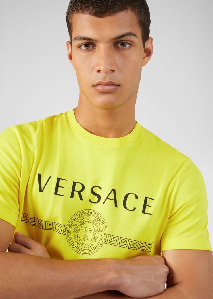 Versace Sustainable Logo Slim Fit T Shirt μπλουζακια ανδρικα κίτρινα | EVWDGPT