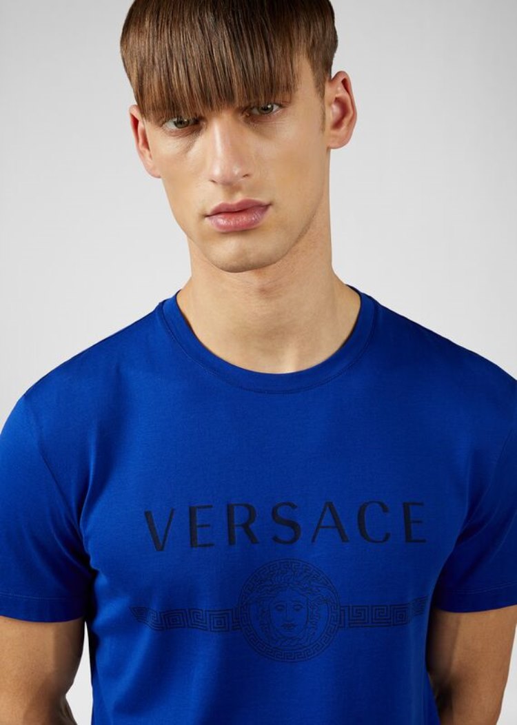 Versace Sustainable Logo Slim Fit T Shirt μπλουζακια ανδρικα μπλε ρουά μπλε | YVSLWW1