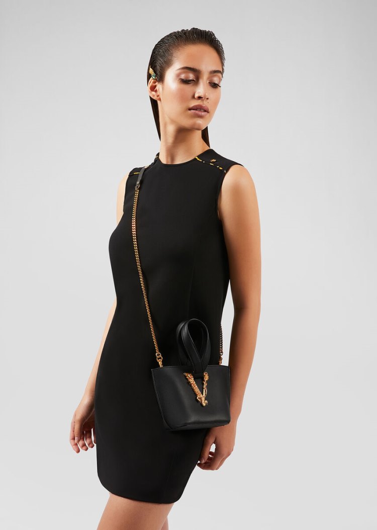 Versace Virtus Bucket Bag Top Handle γυναικεια μαυρα | ZRVGJR3