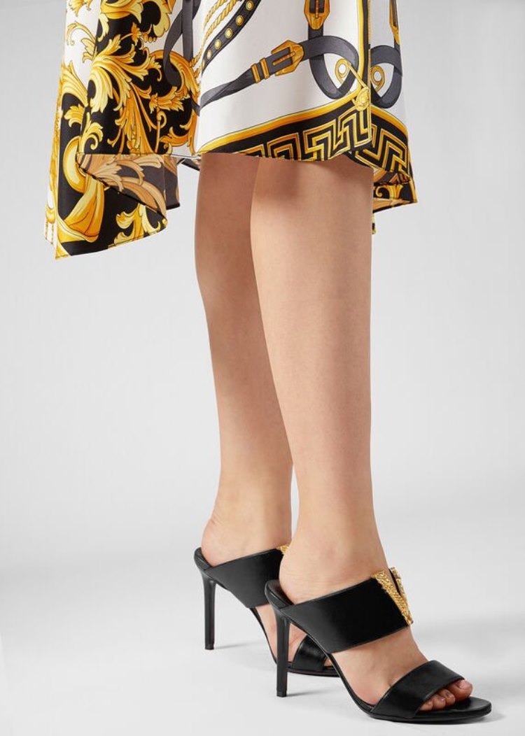 Versace Virtus Mules σανδαλια γυναικεια μαυρα | ZEGATKN